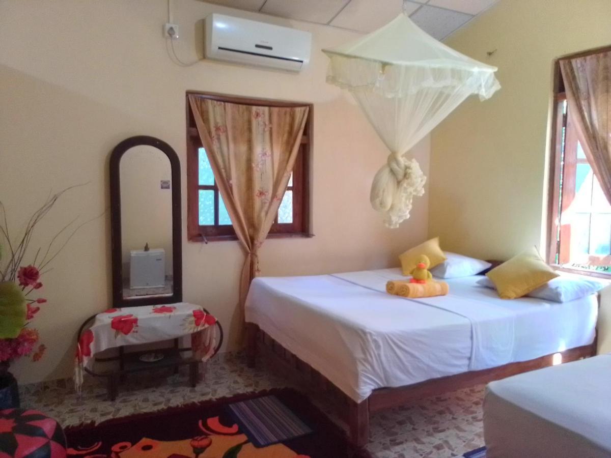 سيغيرِيا Flower Inn المظهر الخارجي الصورة