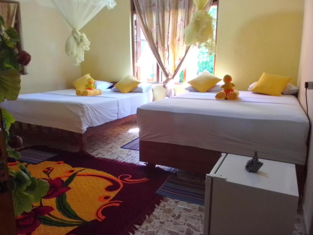 سيغيرِيا Flower Inn المظهر الخارجي الصورة