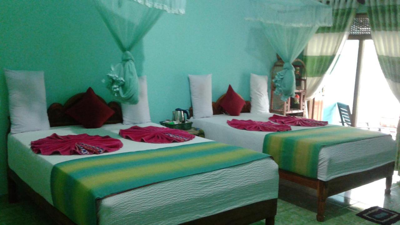 سيغيرِيا Flower Inn المظهر الخارجي الصورة