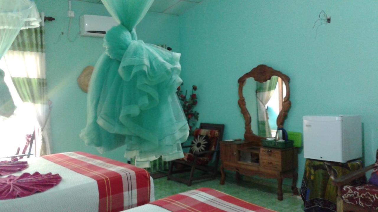سيغيرِيا Flower Inn المظهر الخارجي الصورة